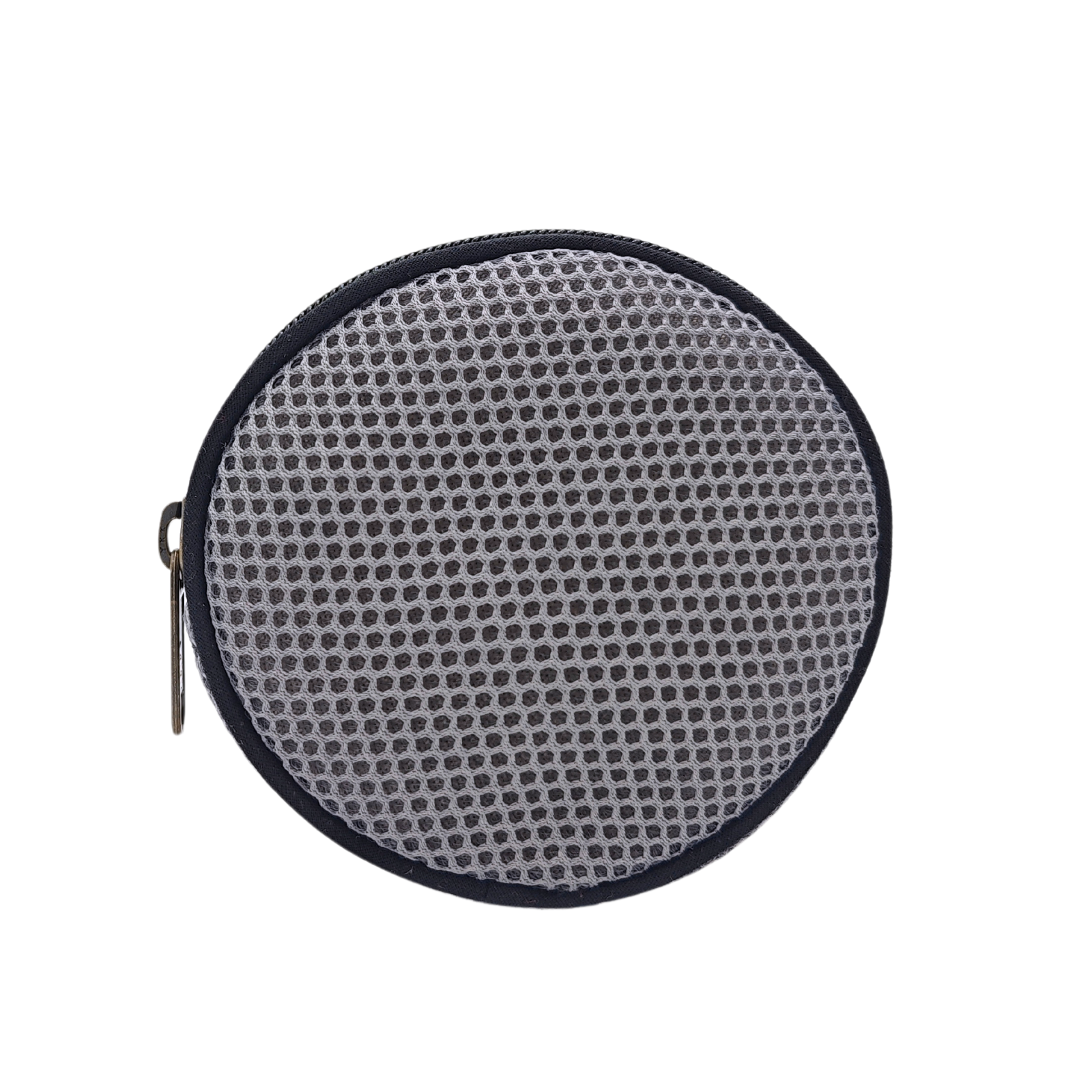 Compra nuestro monedero gris hecho a mano con tejido 3D y material reciclado, elaborado artesanalmente por las mujeres del Programa Social de Creadoness.