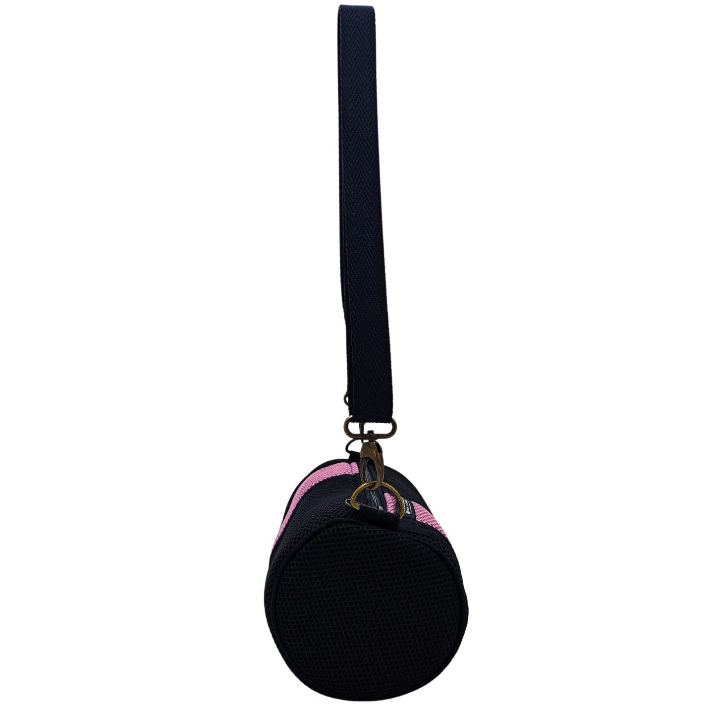 Compra nuestro mini bolso negro-rosa, hecho a mano con tejido 3D y material reciclado, elaborado artesanalmente por las mujeres del Programa Social de Creadoness.