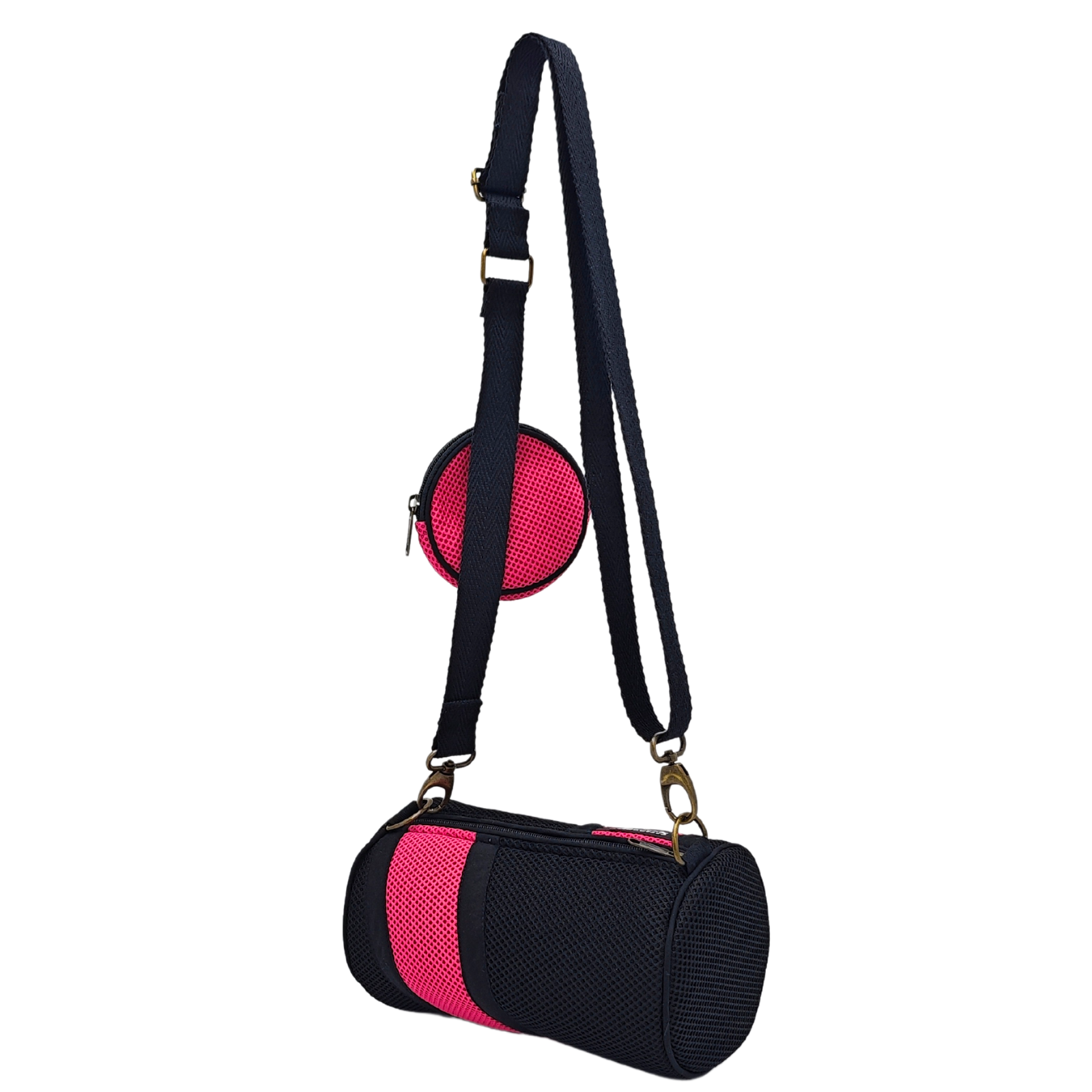 Este Mini Bolso con Monedero está hecho a mano por mujeres que nosotras formamos en nuestro Programa Social. Es un producto confeccionado con tejido técnico 3D y en su interior está forrado con loneta impermeable reciclada.
