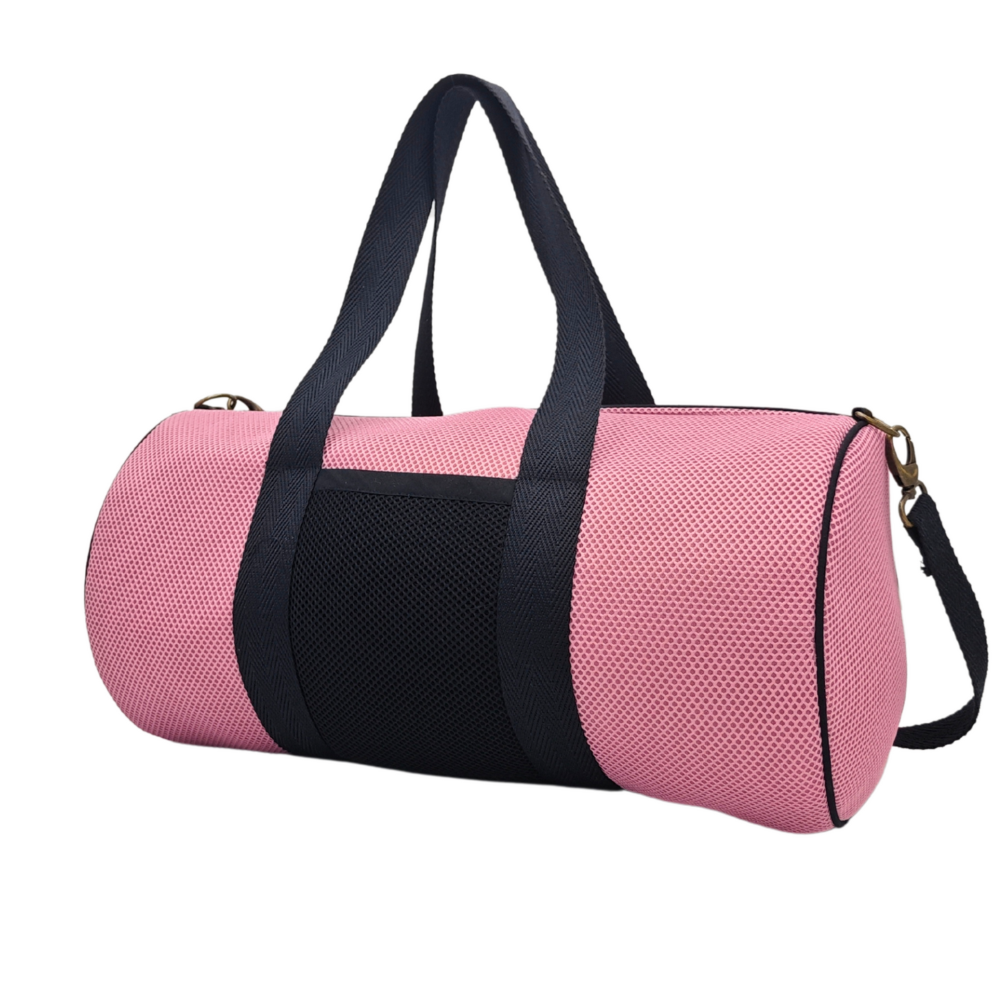 Compra nuestro bolso deportivo rosa-negro, hecho a mano con tejido 3D y material reciclado, elaborado artesanalmente por las mujeres del Programa Social de Creadoness.